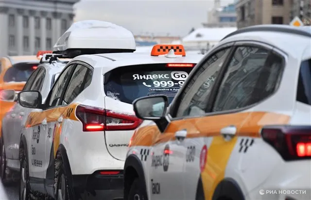 В Подмосковье начнут штрафовать за незаконное такси у аэропортов