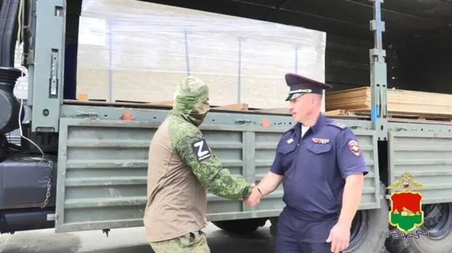 Сотрудники полиции Брянска отправили на передовую СВО 3 тонны жизненно важной помощи