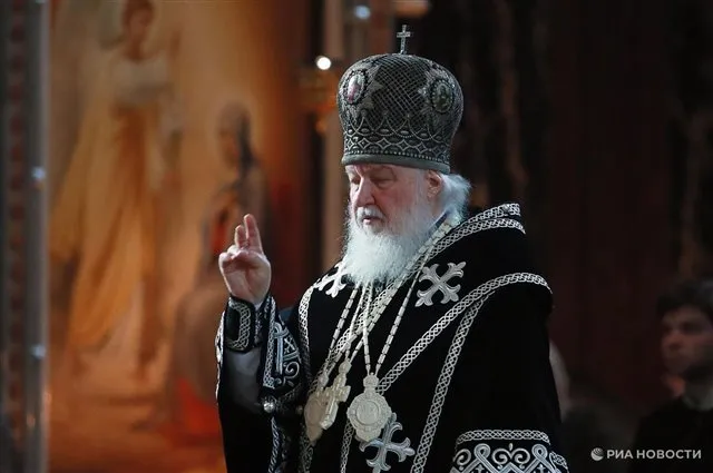 Патриарх Кирилл рассказал, как его отец совершил крещение Путина в 1952 году