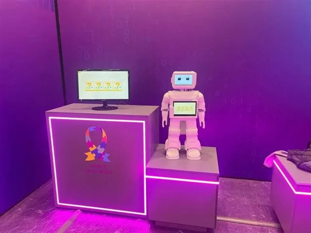 Команда КамГУ выиграла суперфинал ВЭФ, представив инновационного робота для поддержки детей с аутизмом