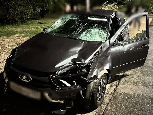 В Армавире «Лада» на зебре сбила трёх подростков — подробности инцидента