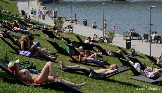 В Подмосковье ввели запрет для детей на пребывание у водоемов без сопровождения взрослых